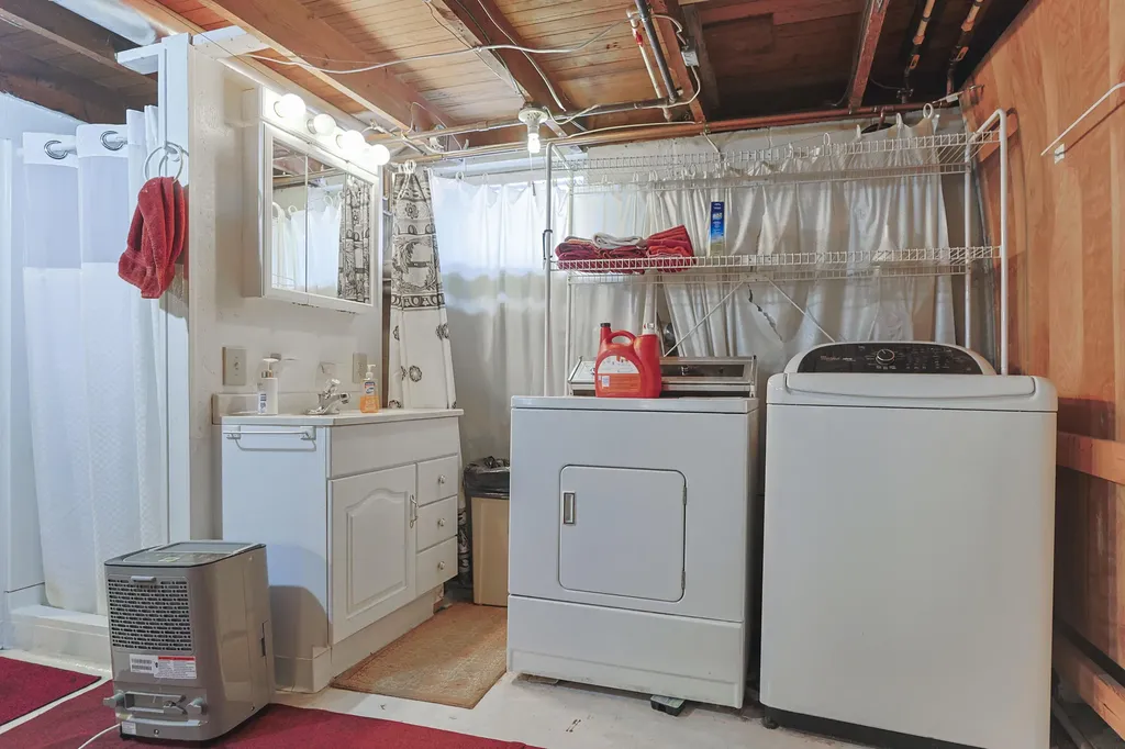 15899 Lakeview Drive Buchanan Township MI 49107
