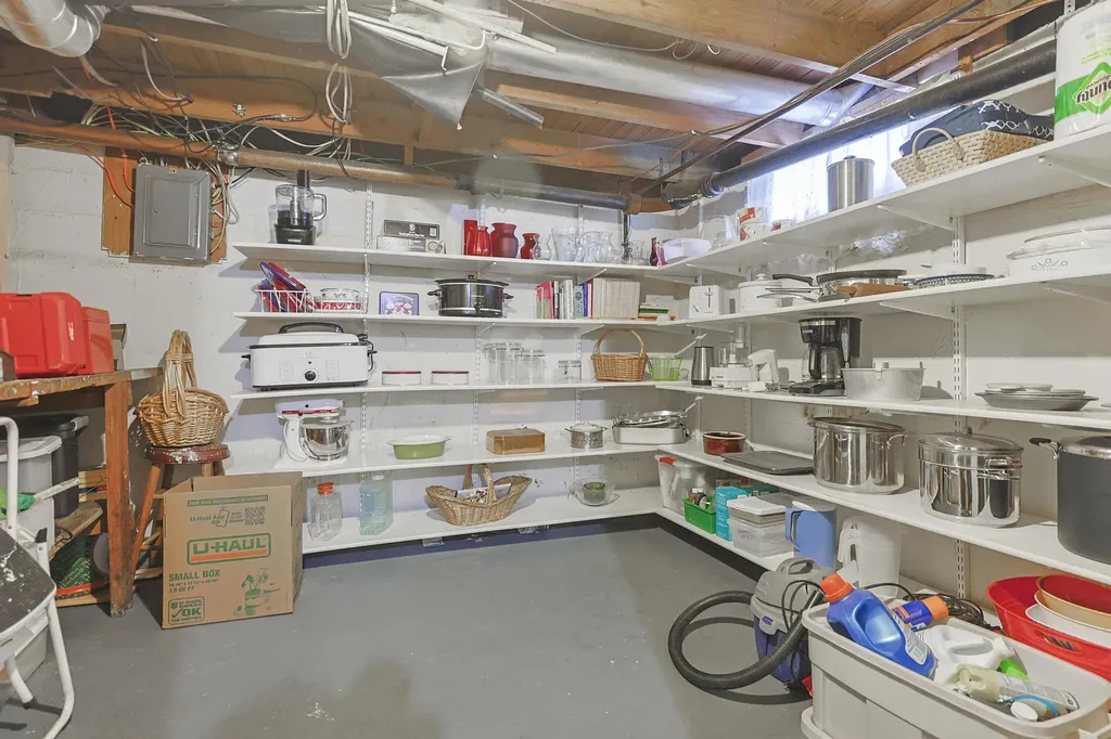 15899 Lakeview Drive Buchanan Township MI 49107