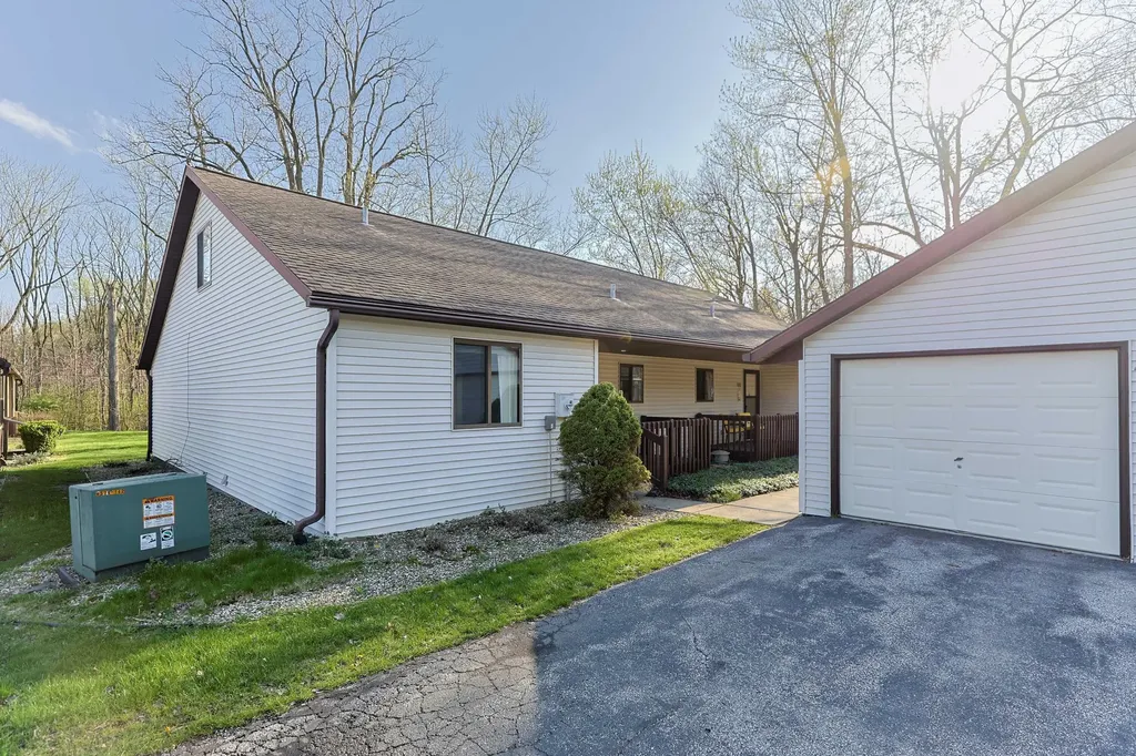 208 Christiana Drive Niles Township MI 49120