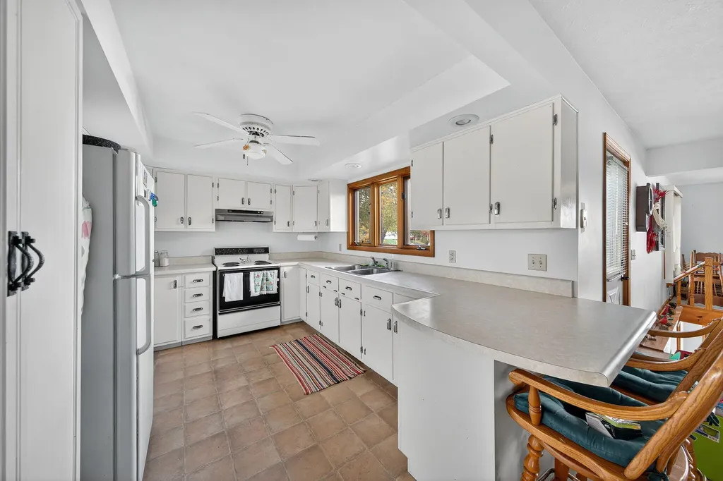 48168 70th Avenue Lawrence Township MI 49045