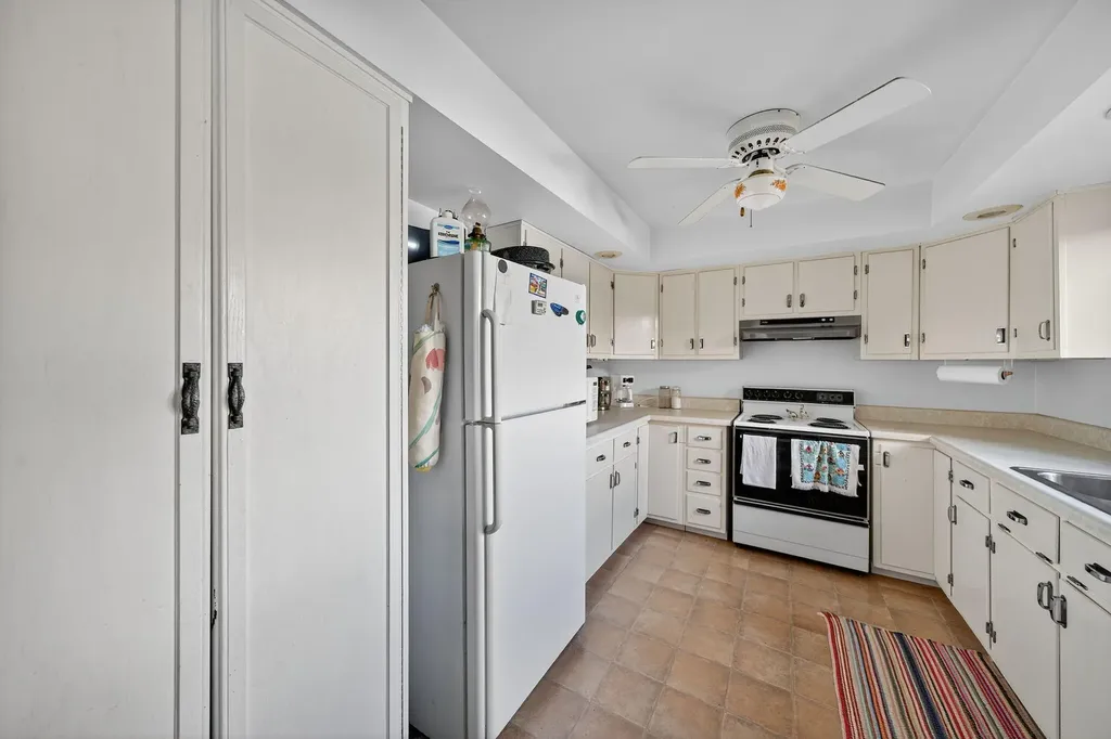 48168 70th Avenue Lawrence Township MI 49045