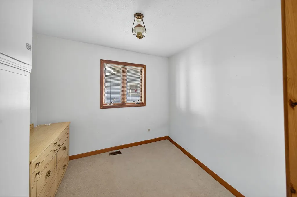 48168 70th Avenue Lawrence Township MI 49045