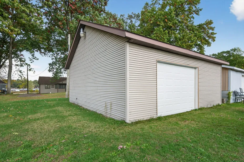 48168 70th Avenue Lawrence Township MI 49045
