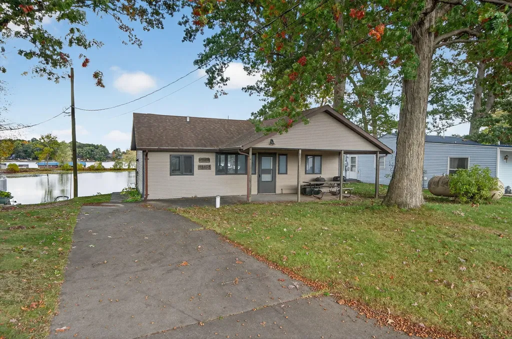 48168 70th Avenue Lawrence Township MI 49045