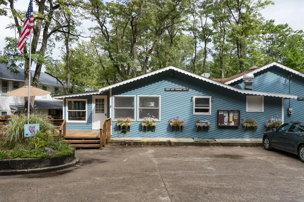 28310 Shorewood Drive Covert Township MI 49043