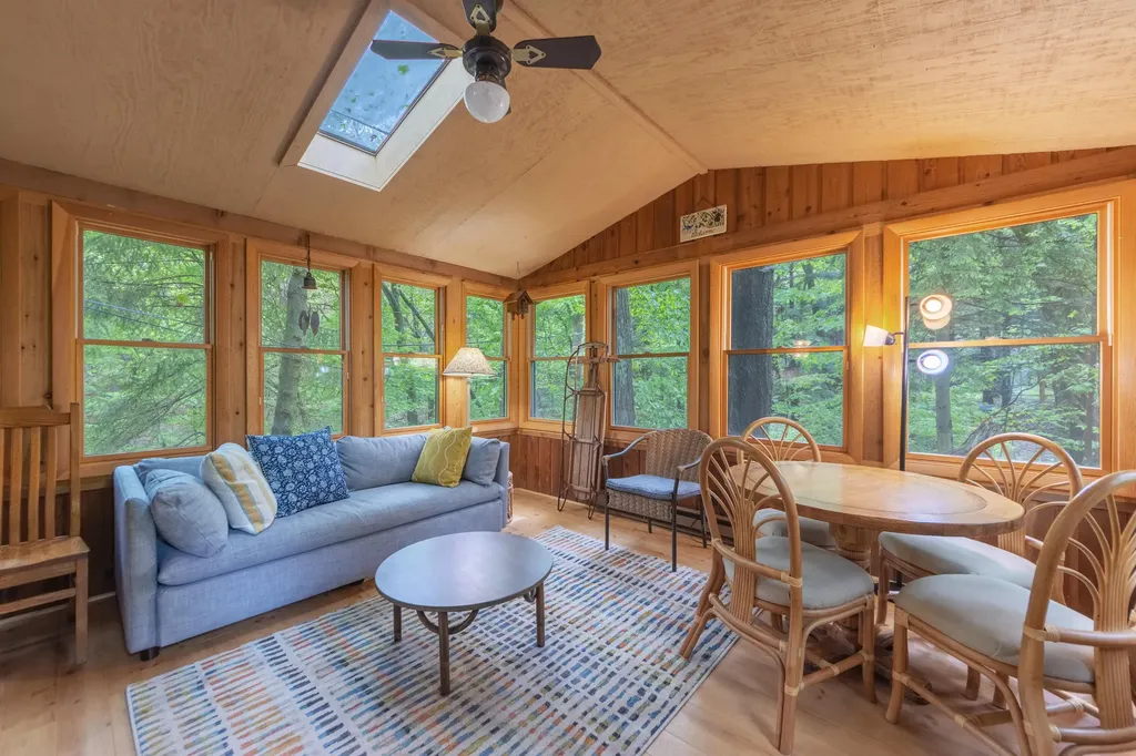 28310 Shorewood Drive Covert Township MI 49043