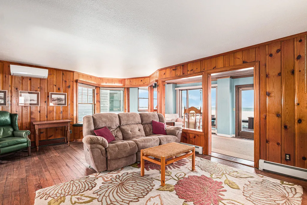 30 Lakeshore Drive South Haven City MI 49090
