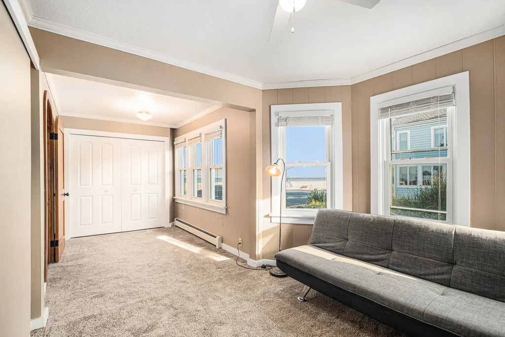 30 Lakeshore Drive South Haven City MI 49090