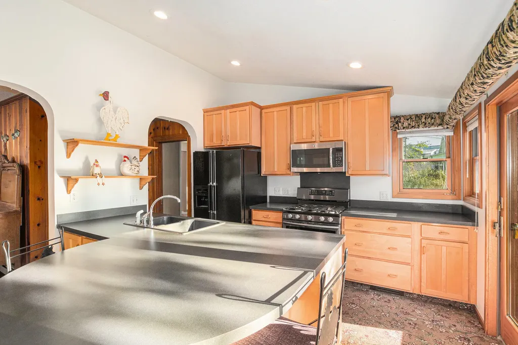 30 Lakeshore Drive South Haven City MI 49090