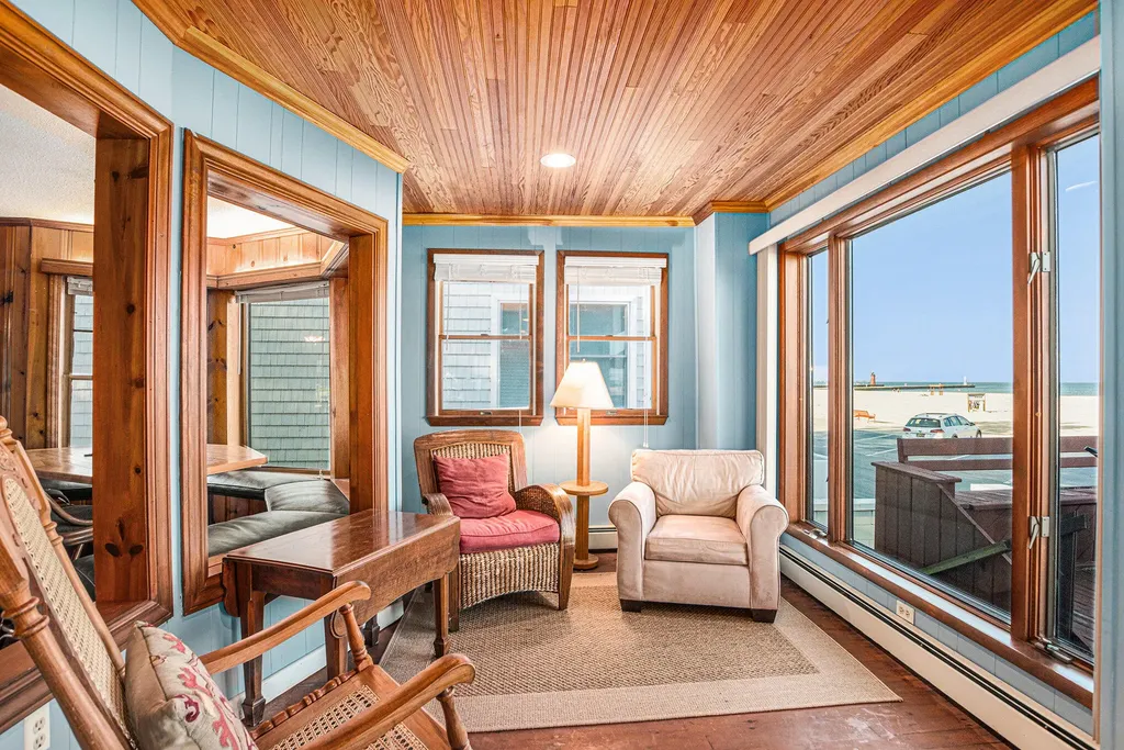 30 Lakeshore Drive South Haven City MI 49090