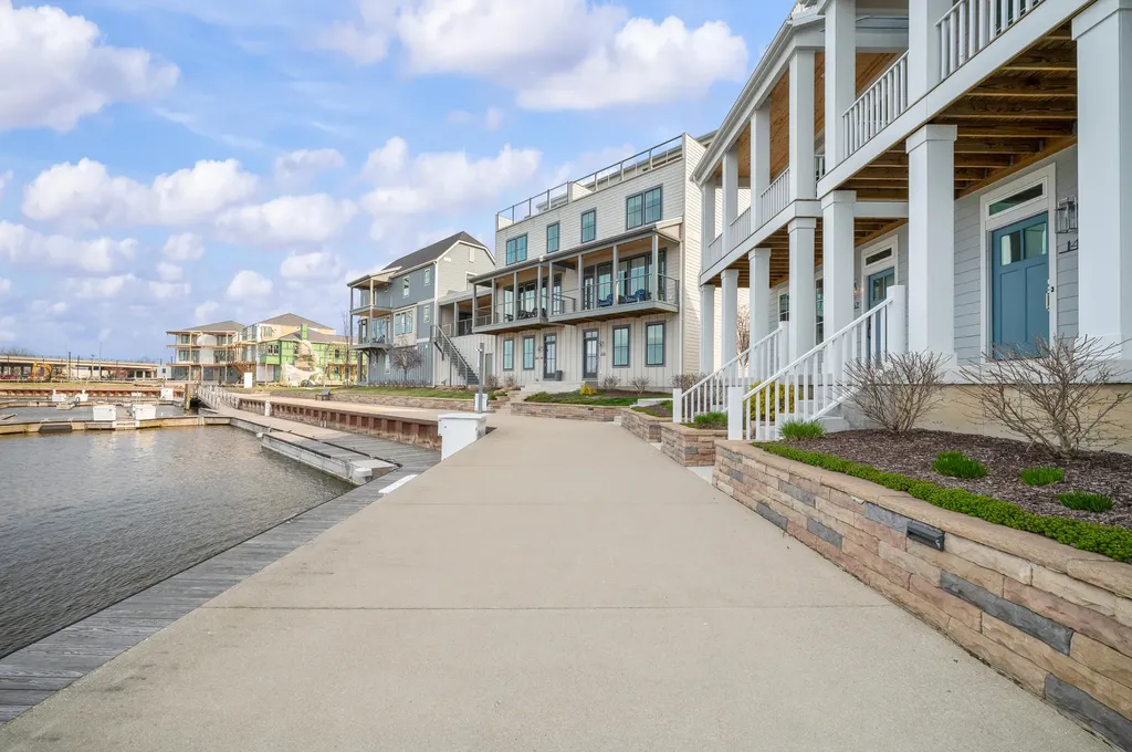 152 Mariners Cove St. Joseph City MI 49085