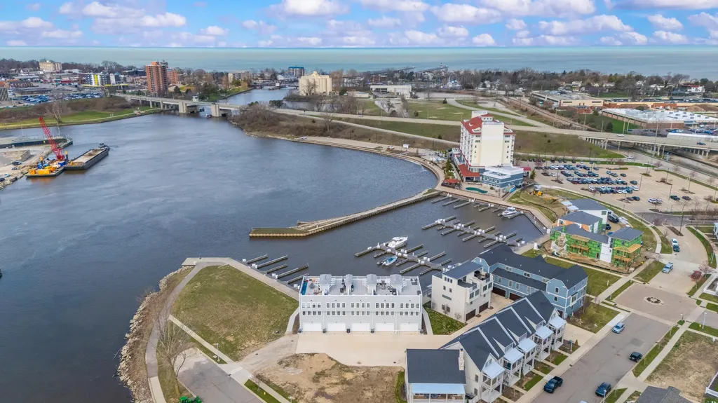 152 Mariners Cove St. Joseph City MI 49085