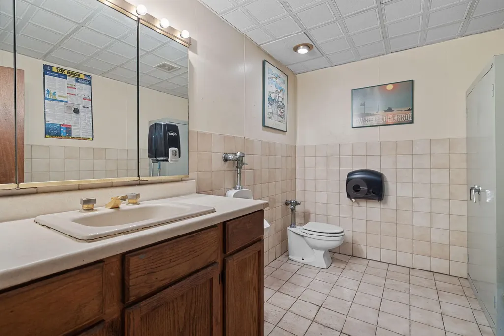 819 W Buffalo Street New Buffalo City MI 49117
