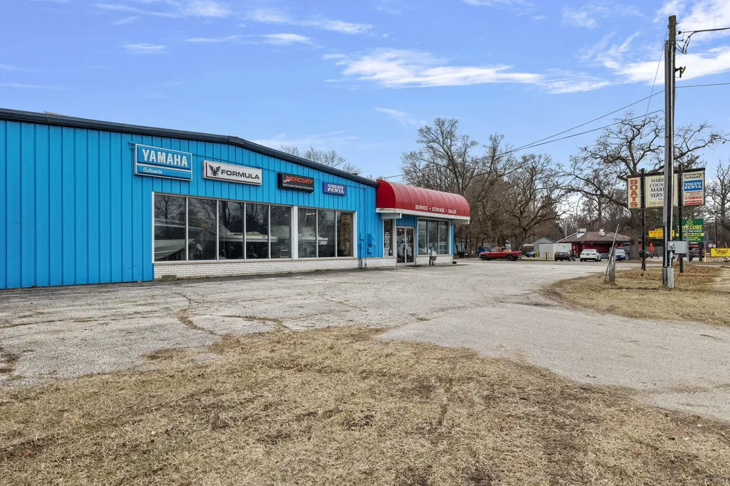 819 W Buffalo Street New Buffalo City MI 49117