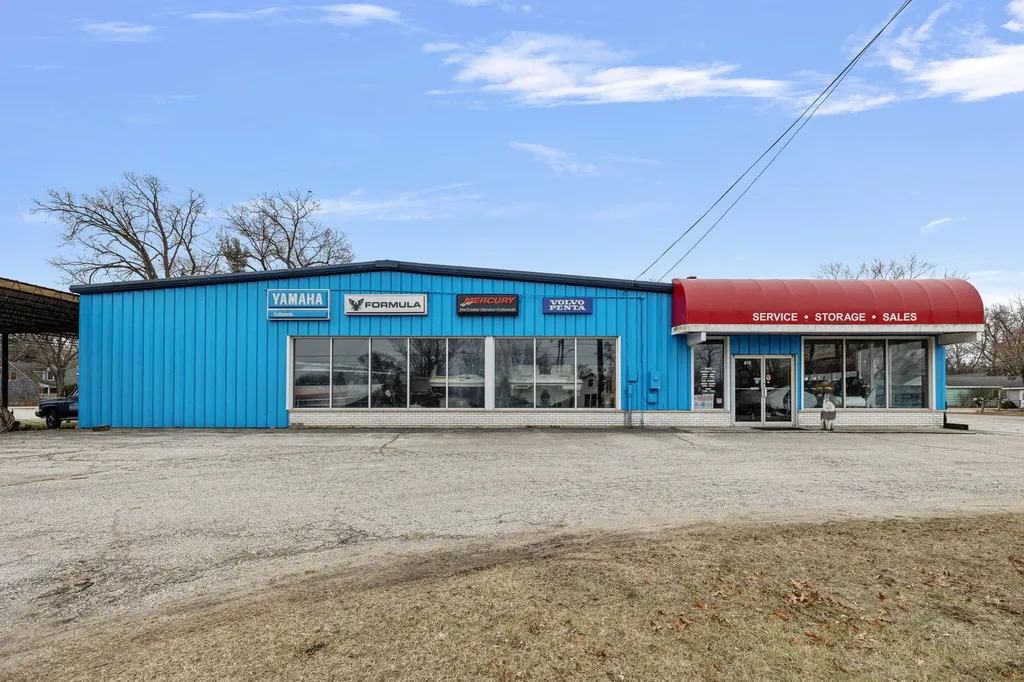 819 W Buffalo Street New Buffalo City MI 49117