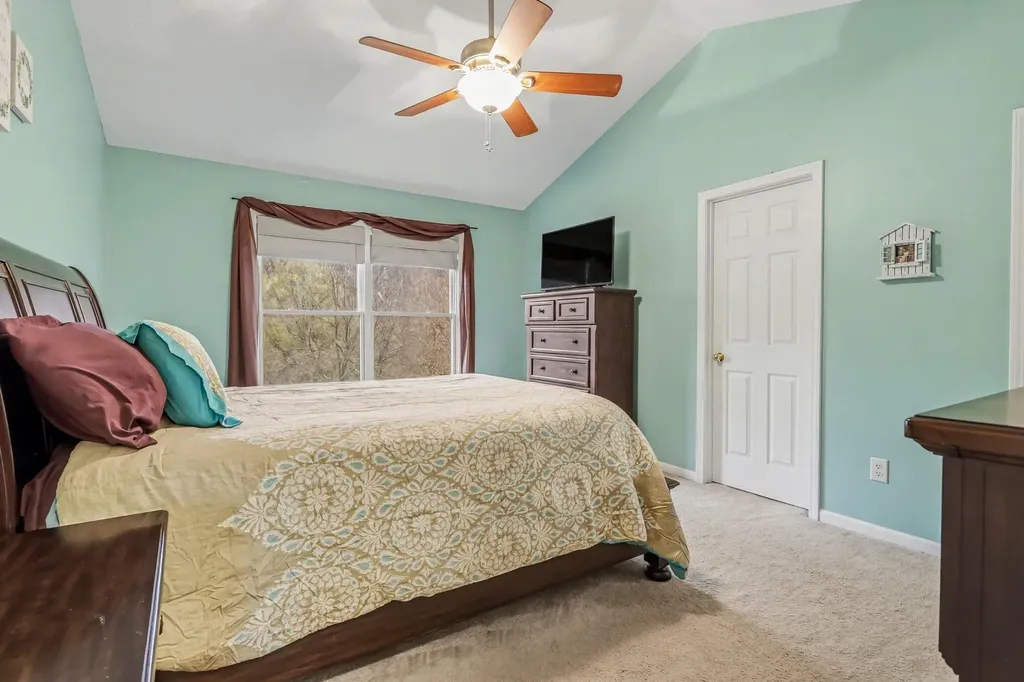 2233 Suncrest Breeze Oronoko Charter Township MI 49103