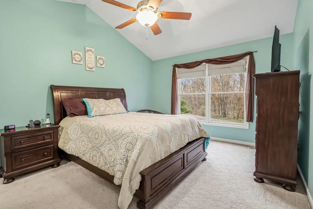 2233 Suncrest Breeze Oronoko Charter Township MI 49103