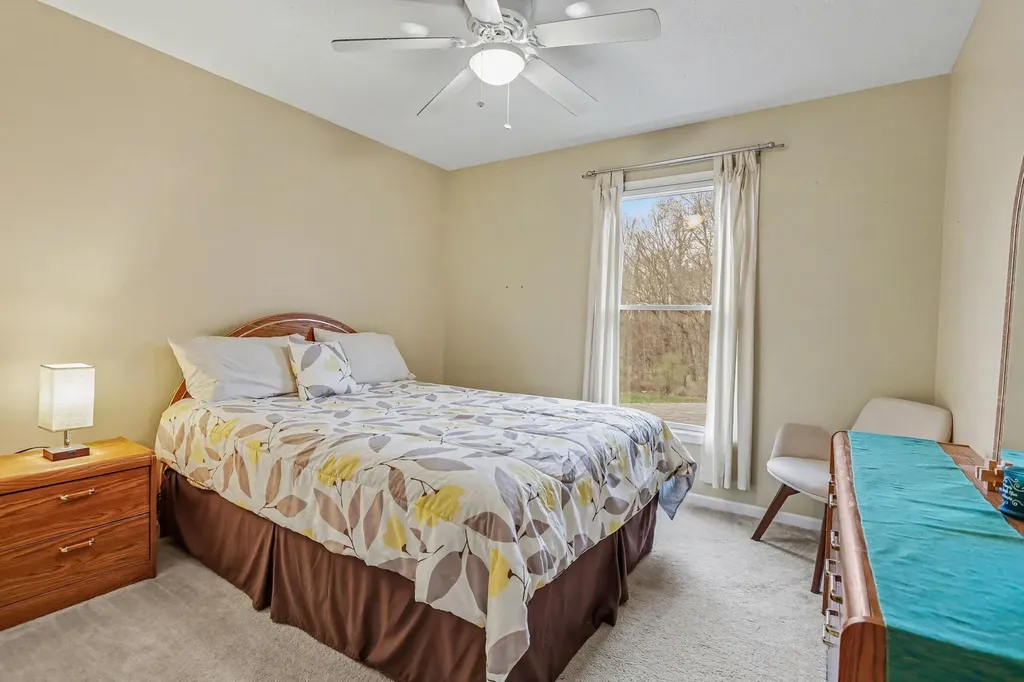 2233 Suncrest Breeze Oronoko Charter Township MI 49103