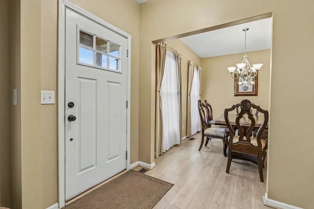 2233 Suncrest Breeze Oronoko Charter Township MI 49103