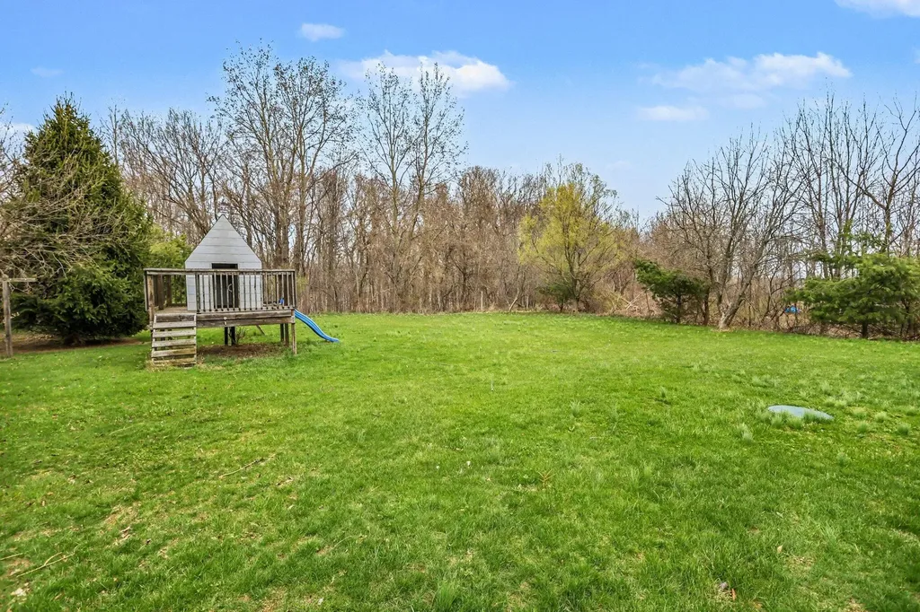2233 Suncrest Breeze Oronoko Charter Township MI 49103