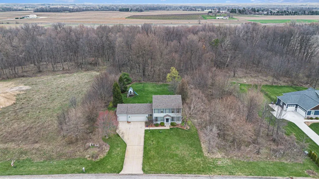 2233 Suncrest Breeze Oronoko Charter Township MI 49103