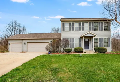 2233 Suncrest Breeze Oronoko Charter Township MI 49103