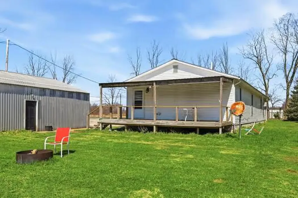 68715 66th Avenue Hartford Township MI 49098