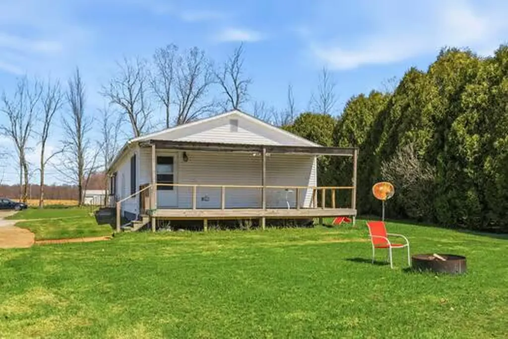 68715 66th Avenue Hartford Township MI 49098