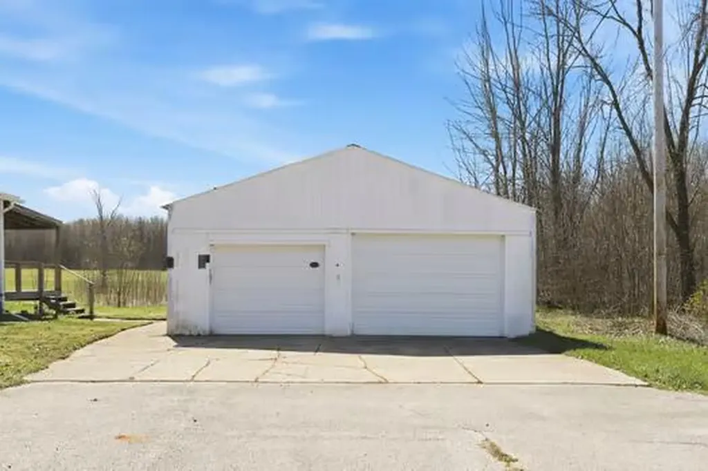 68715 66th Avenue Hartford Township MI 49098