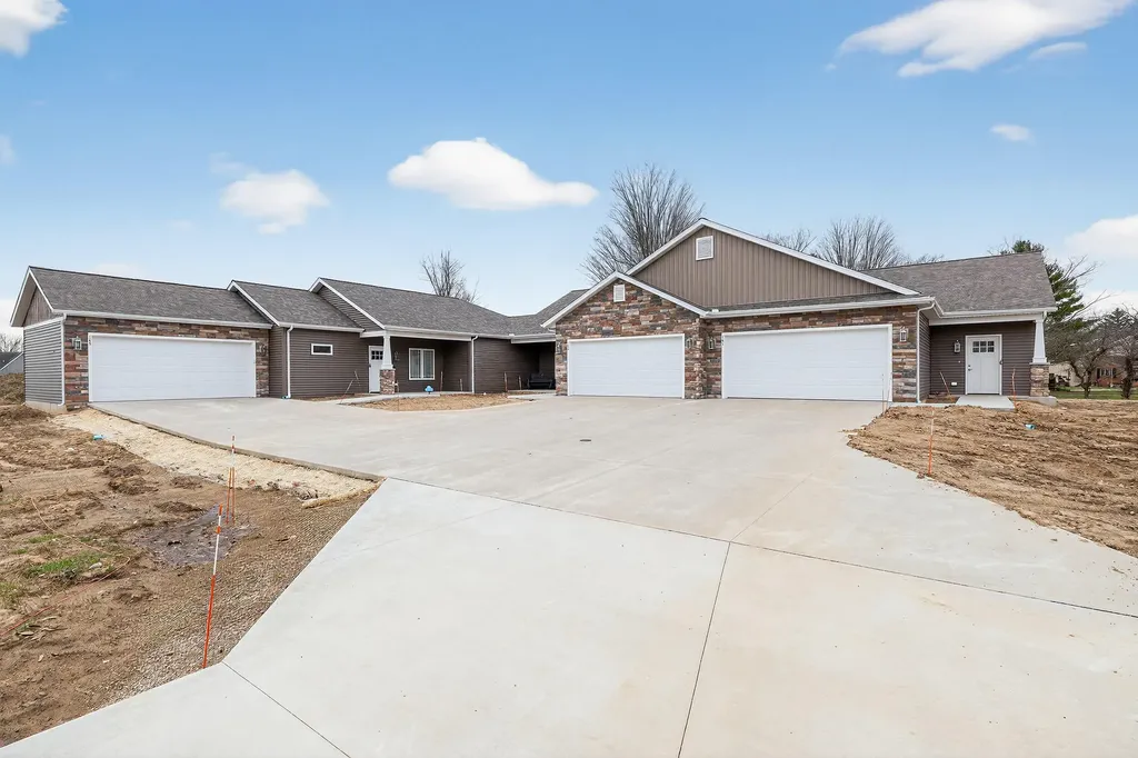 137 Lexington Pointe Drive Niles Township MI 49120