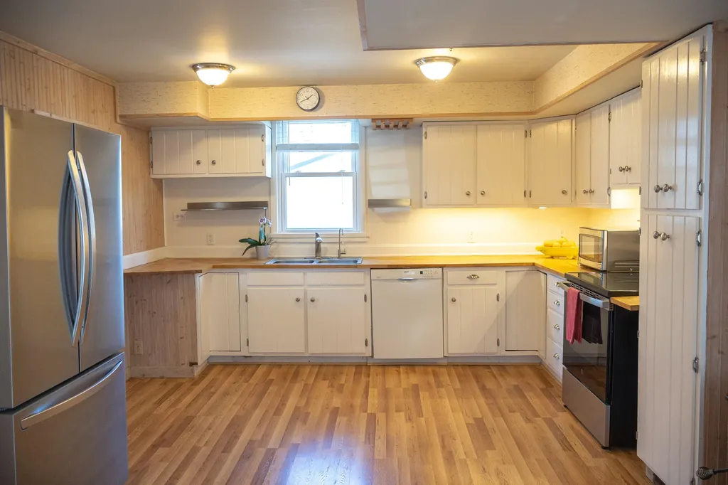 501 N Elm Street Three Oaks Village MI 49128