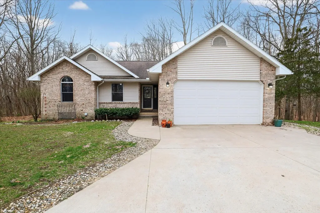 3652 Sawyer Road Weesaw Township MI 49125