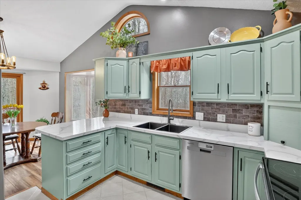 3652 Sawyer Road Weesaw Township MI 49125