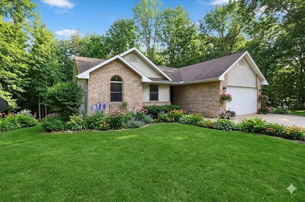 3652 Sawyer Road Weesaw Township MI 49125