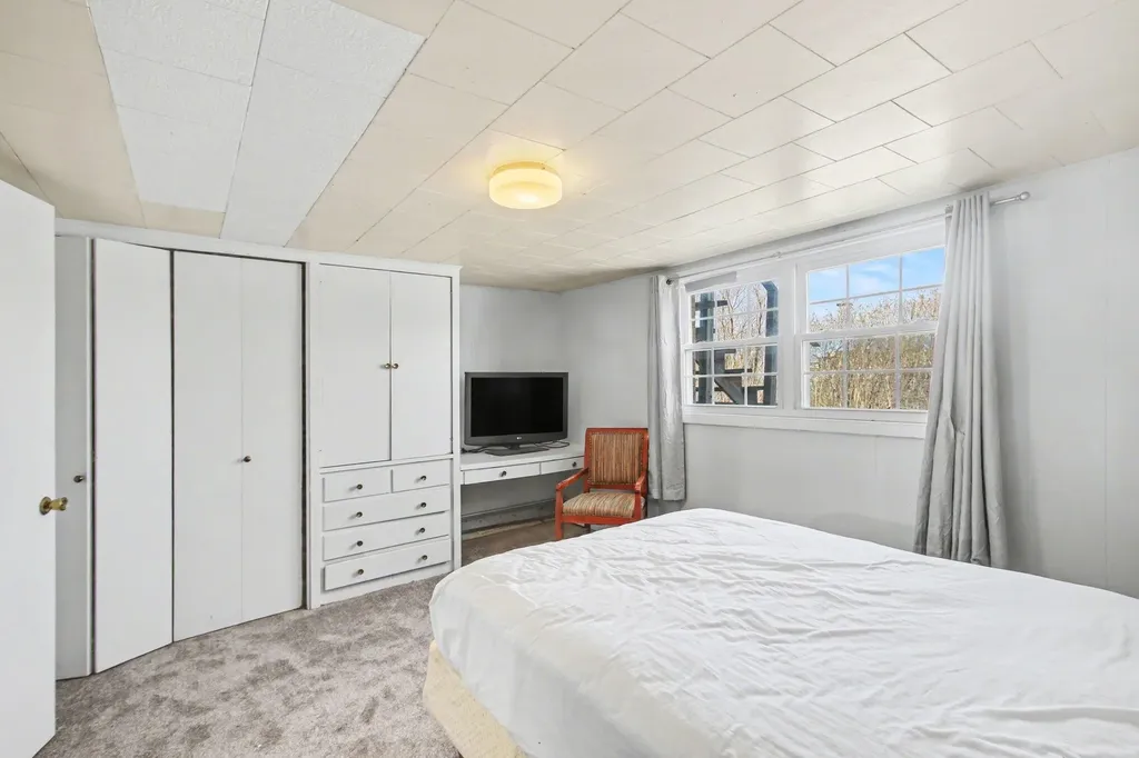 04950 Cecilia Drive South Haven Charter Township MI 49090