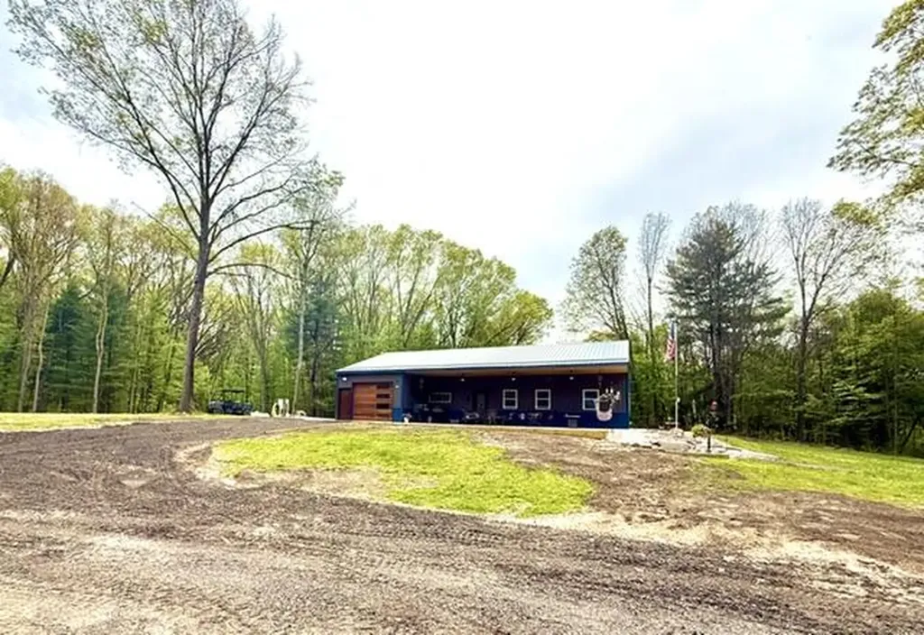 53815 Glenwood Road Wayne Township MI 49047