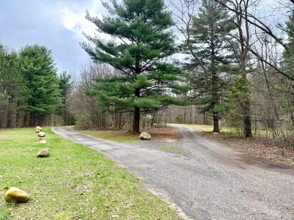 53815 Glenwood Road Wayne Township MI 49047