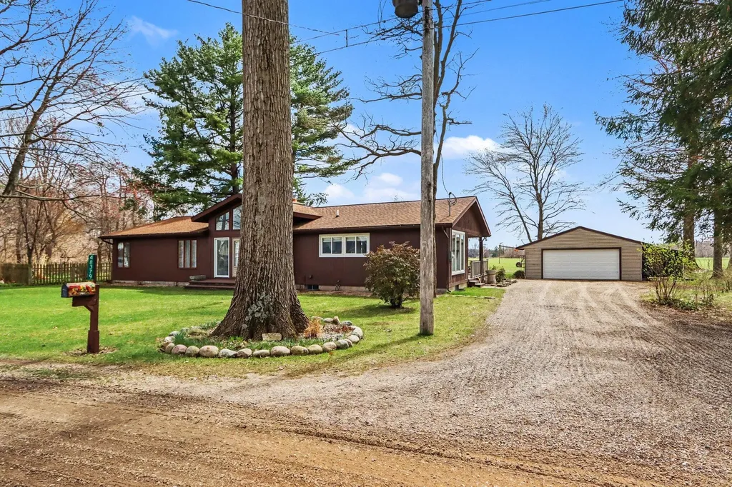 48379 Hill Drive Lawrence Township MI 49045