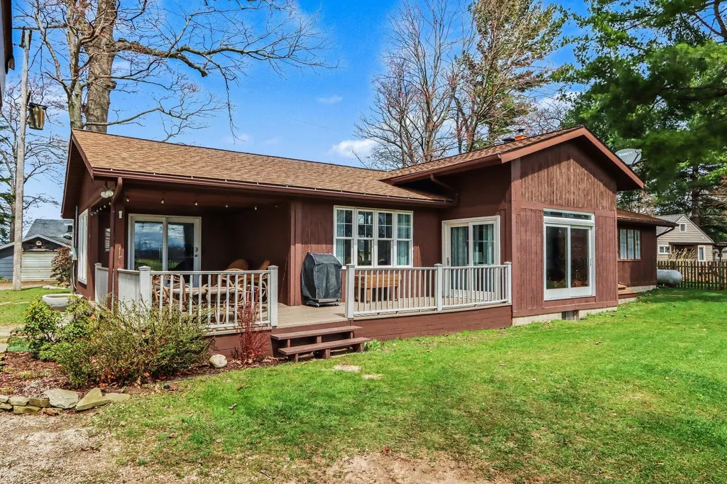 48379 Hill Drive Lawrence Township MI 49045