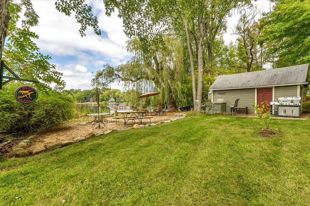 45417 15th Avenue Bloomingdale Township MI 49026