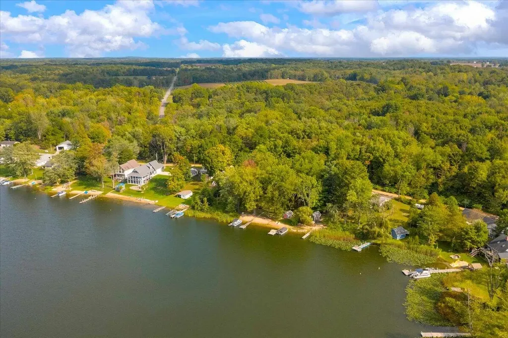 45417 15th Avenue Bloomingdale Township MI 49026