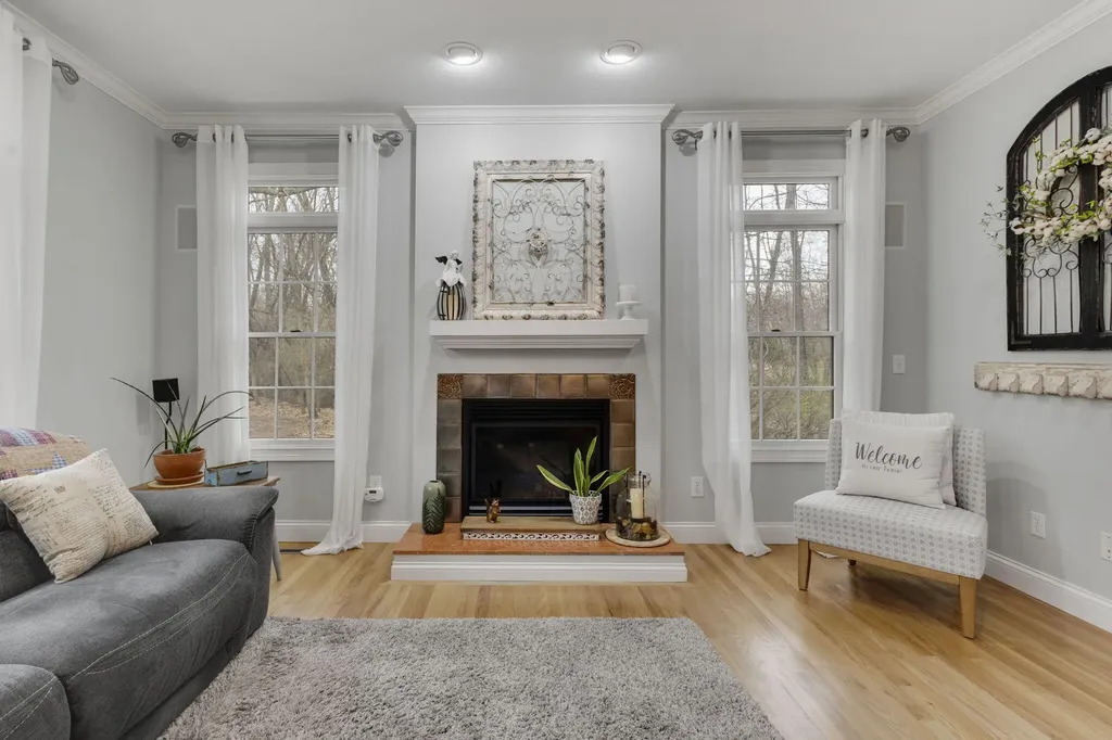 1860 High Meadow N Bertrand Township MI 49120