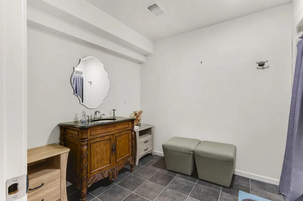 1860 High Meadow N Bertrand Township MI 49120