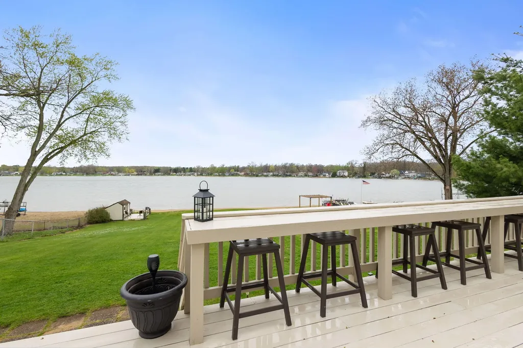 1256 Barron Lake Road Howard Township MI 49120