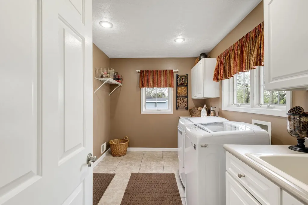 1256 Barron Lake Road Howard Township MI 49120