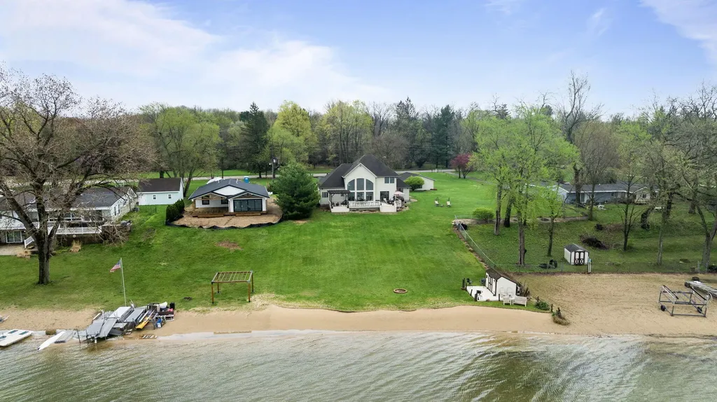 1256 Barron Lake Road Howard Township MI 49120