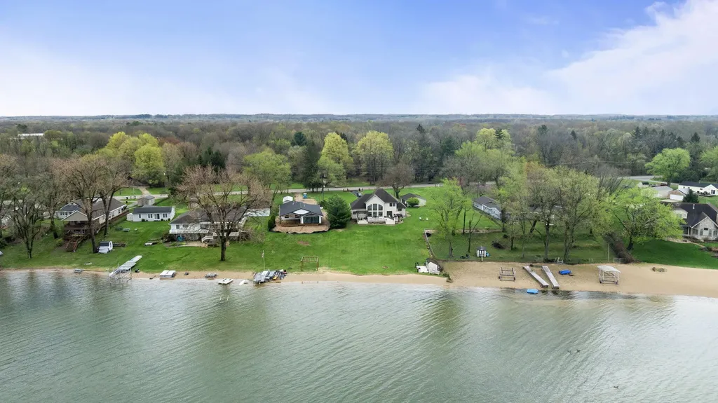 1256 Barron Lake Road Howard Township MI 49120