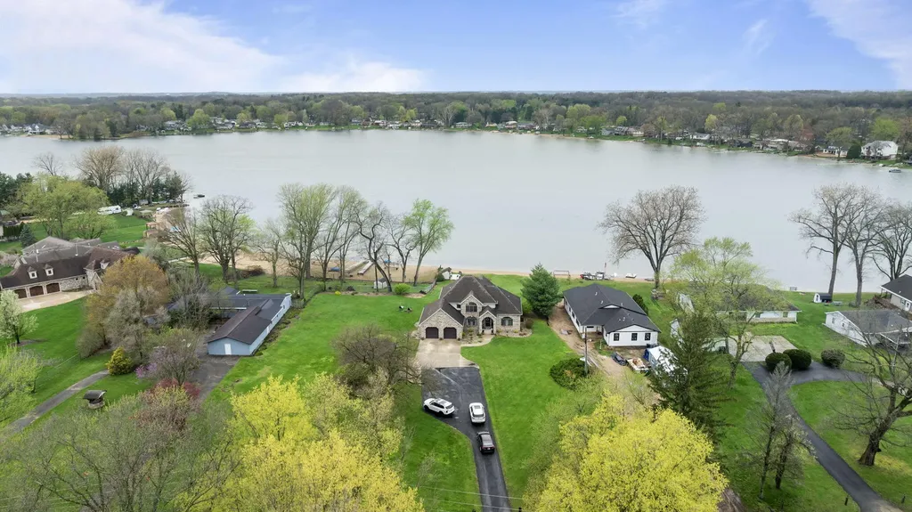 1256 Barron Lake Road Howard Township MI 49120