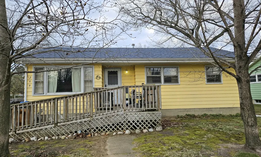 209 S Marshall Street New Buffalo City MI 49117