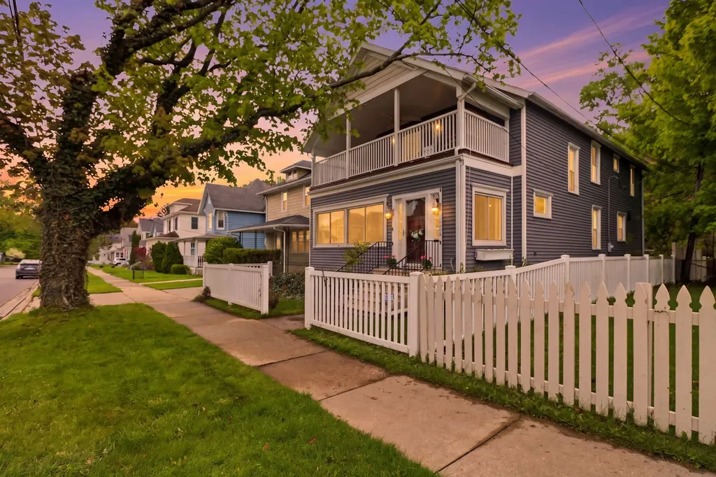 1012 Pearl Street St. Joseph City MI 49085